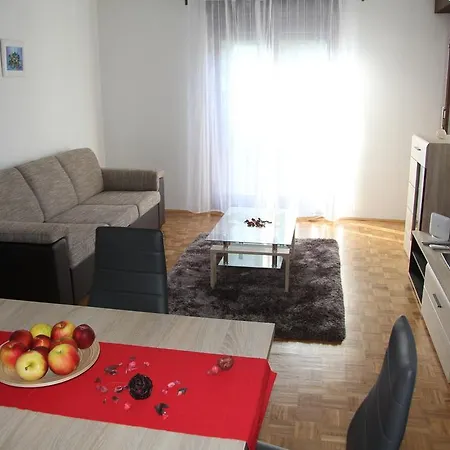 Apartament Arena Center Pula